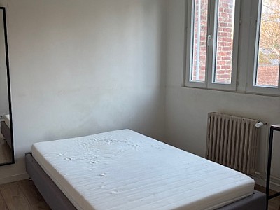 CHAMBRE A LOUER - LILLE - 12 m2 - 450 &euro; charges comprises par mois